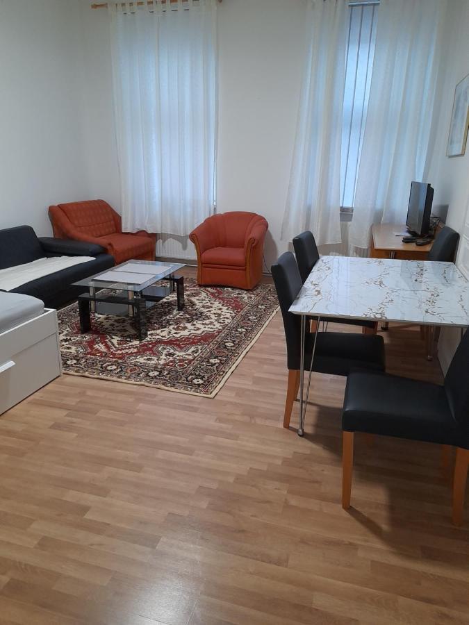 Ferienwohnung Schloessel 10 Вена Экстерьер фото