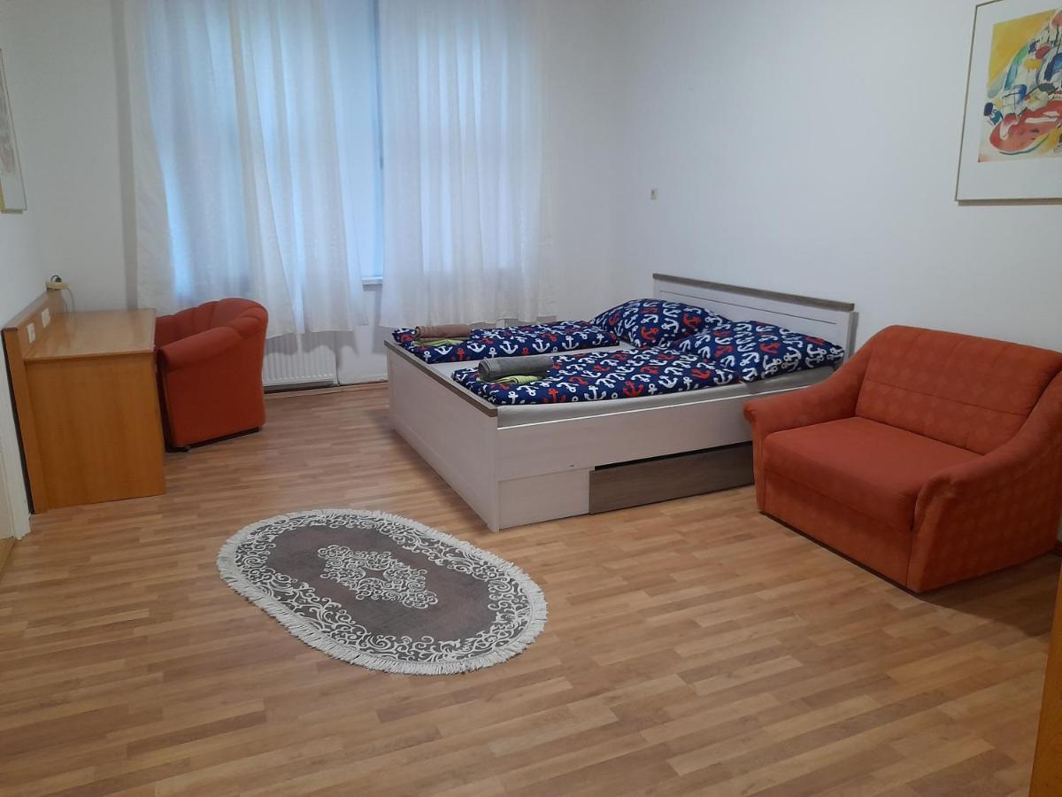 Ferienwohnung Schloessel 10 Вена Экстерьер фото