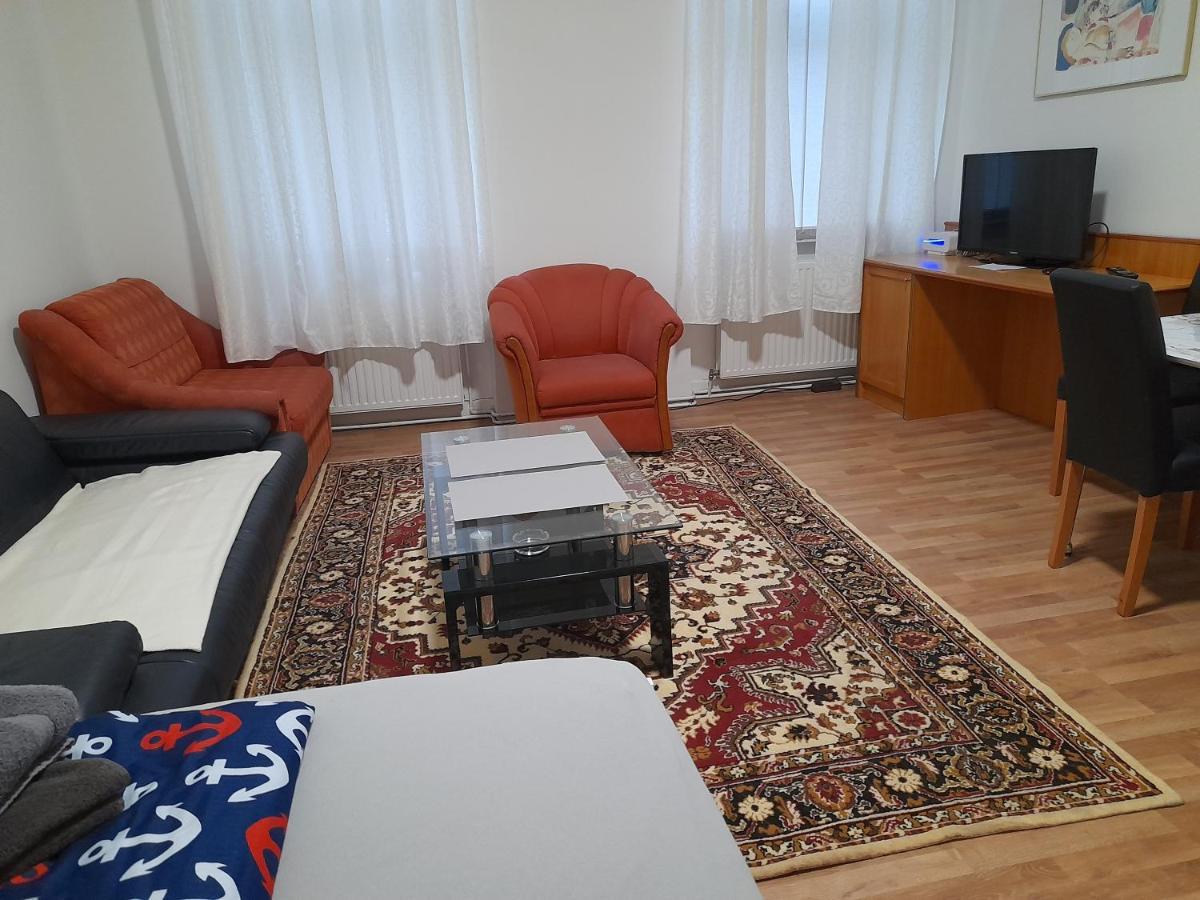 Ferienwohnung Schloessel 10 Вена Экстерьер фото